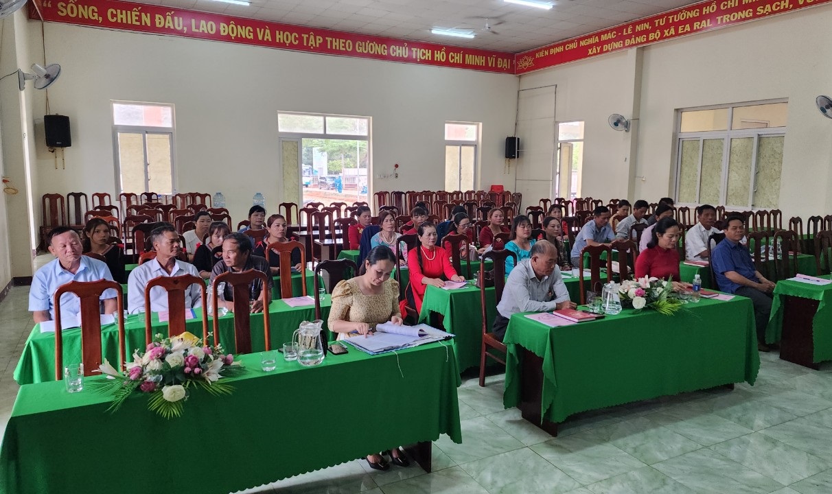 Hội Liên hiệp Phụ nữ xã Ea Răl tổ chức hội nghị giữa nhiệm kỳ